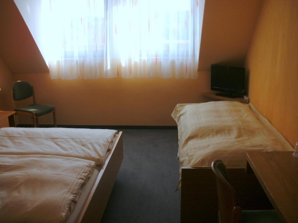 Gasthof Landhotel Gruner Baum Cadolzburg Room photo